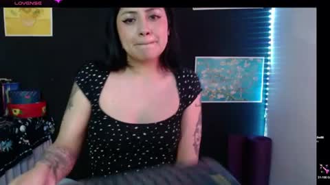Absenta vert online show from 06/26/26, 12:37