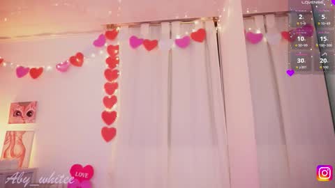 Snapshot of aby_whitee chatting on 03/15/26, 07:25 Aby online show from 03/15/26, 07:25