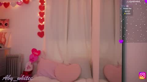 Snapshot of aby_whitee chatting on 03/18/26, 10:29 Aby online show from 03/18/26, 10:29