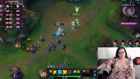 Snapshot of achubbygummy chatting on 10/04/25, 10:08 AChubbyGummy online show from 10/04/25, 10:08