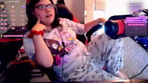 AChubbyGummy online show from 07/11/26, 10:33