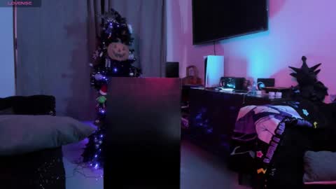 Snapshot of acid_alice666 chatting on 12/17/25, 04:07 Alice online show from 12/17/25, 04:07