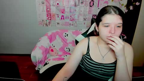 Snapshot of acid_kate chatting on 11/04/25, 12:32 Kate online show from 11/04/25, 12:32