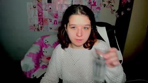 Snapshot of acid_kate chatting on 11/08/25, 12:22 Kate online show from 11/08/25, 12:22