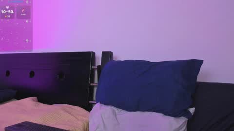 centric independent model   online show from 09/26/25, 11:58