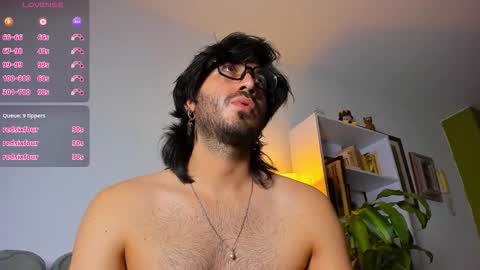 Snapshot of ackerman_eren_ chatting on 11/28/25, 10:34 R. online show from 11/28/25, 10:34