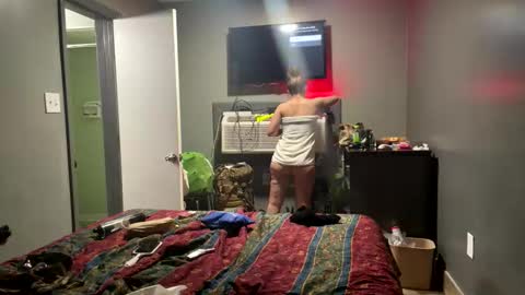 acouplesinners online show from 10/28/25, 04:49