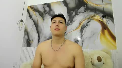 Snapshot of actisain chatting on 10/22/25, 12:44 actisain online show from 10/22/25, 12:44