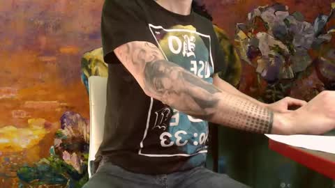 Snapshot of acute_obsession chatting on 01/04/25, 03:49 Alex online show from 01/04/25, 03:49