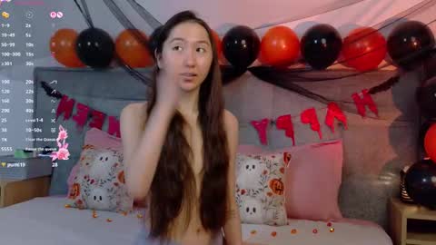 Snapshot of ada_di chatting on 10/30/25, 06:26 Akia online show from 10/30/25, 06:26