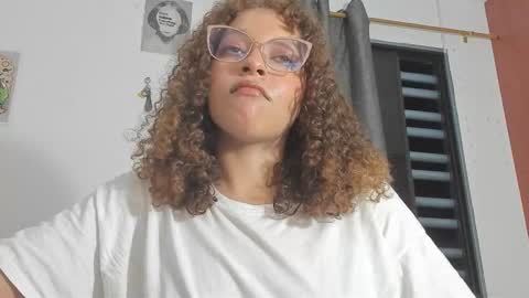 Snapshot of ada_gales_ chatting on 12/20/25, 03:24 Isa online show from 12/20/25, 03:24