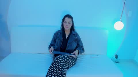 Snapshot of ada_monroe10 chatting on 01/07/26, 01:46 online show from 01/07/26, 01:46