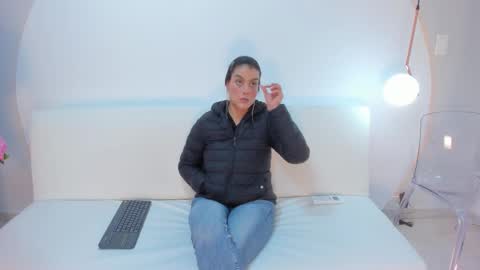 Snapshot of ada_monroe10 chatting on 01/13/26, 01:38 online show from 01/13/26, 01:38