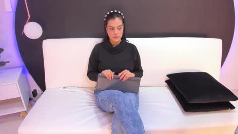 Snapshot of ada_monroe10 chatting on 03/09/26, 02:21 online show from 03/09/26, 02:21