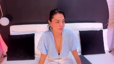 Snapshot of ada_monroe10 chatting on 04/13/26, 01:49 online show from 04/13/26, 01:49