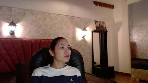 Adaira online show from 11/18/25, 04:39