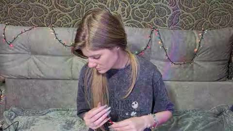 Snapshot of adalove69 chatting on 12/18/25, 09:54 Ada online show from 12/18/25, 09:54