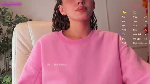 Adalyn online show from 10/24/25, 09:33