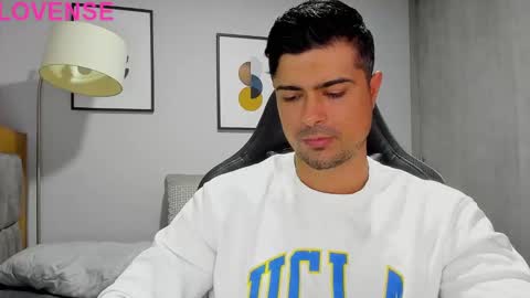 Snapshot of adam_clarke chatting on 09/18/25, 09:17 adam clarke online show from 09/18/25, 09:17