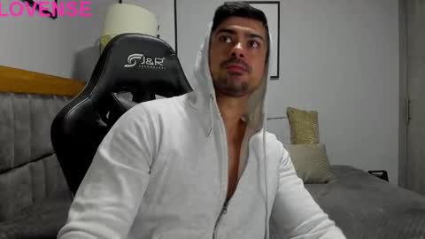 Snapshot of adam_clarke chatting on 10/04/25, 09:51 adam clarke online show from 10/04/25, 09:51