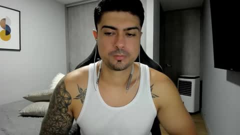 Snapshot of adam_clarke chatting on 10/24/25, 04:53 adam clarke online show from 10/24/25, 04:53