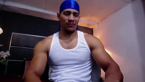 adam_fit19cm online show from 09/17/25, 02:19
