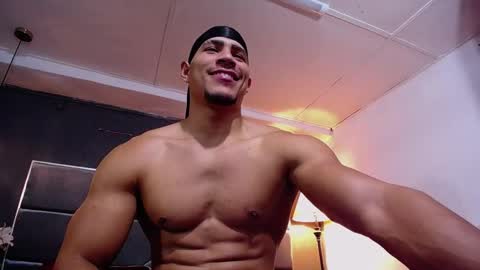 Snapshot of adam_fit19cm chatting on 10/07/25, 02:36 adam_fit19cm online show from 10/07/25, 02:36