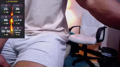 Snapshot of adam_fit19cm chatting on 11/19/25, 01:55 adam_fit19cm online show from 11/19/25, 01:55