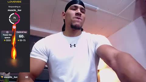 Snapshot of adam_fit19cm chatting on 12/05/25, 01:52 adam_fit19cm online show from 12/05/25, 01:52