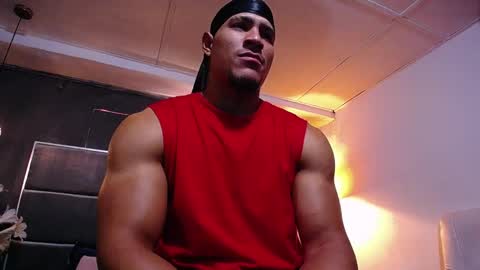 adam_fit19cm online show from 03/10/26, 02:22
