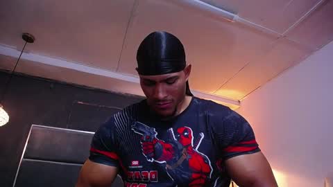 adam_fit19cm online show from 03/18/26, 03:04