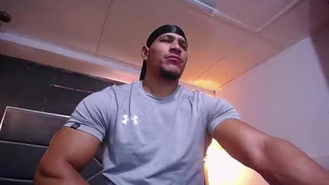 adam_fit19cm online show from 03/20/26, 02:11