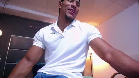 adam_fit19cm online show from 03/26/26, 02:00