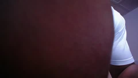 adam_fit19cm online show from 06/10/26, 02:16