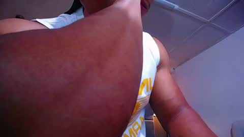 adam_fit19cm online show from 07/01/26, 01:45