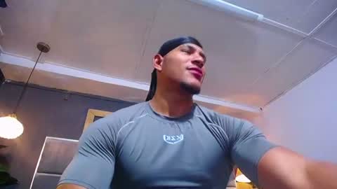 adam_fit19cm online show from 07/17/26, 02:24