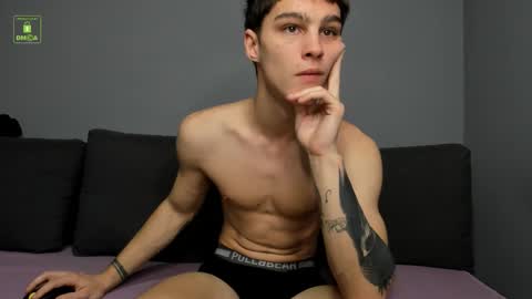 Snapshot of adam_porrter chatting on 12/05/25, 12:58 Adam online show from 12/05/25, 12:58