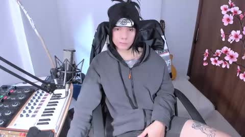 Snapshot of adam_rocket chatting on 12/03/25, 01:53 Adam online show from 12/03/25, 01:53