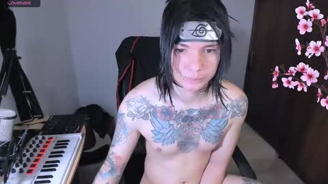 Snapshot of adam_rocket chatting on 02/04/26, 12:27 Adam online show from 02/04/26, 12:27