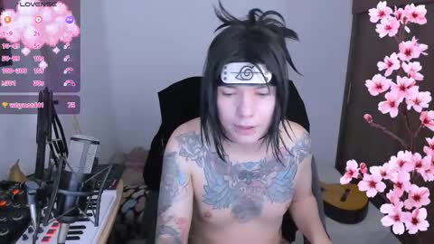 Snapshot of adam_rocket chatting on 05/01/26, 12:26 Adam online show from 05/01/26, 12:26