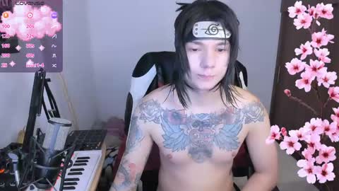 Snapshot of adam_rocket chatting on 05/01/26, 10:36 Adam online show from 05/01/26, 10:36