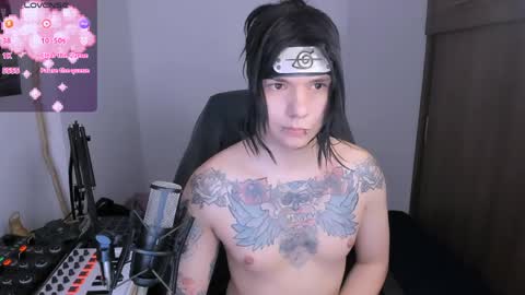 Snapshot of adam_rocket chatting on 06/05/26, 11:43 Adam online show from 06/05/26, 11:43