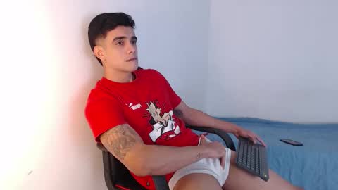 Snapshot of adama_soa chatting on 09/24/25, 04:27 Hello guys excuse my absence I will be absent for several days for health reasons I hope you understand thank you very much. online show from 09/24/25, 04:27