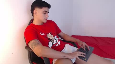 Snapshot of adama_soa chatting on 09/27/25, 04:06 Hello guys excuse my absence I will be absent for several days for health reasons I hope you understand thank you very much. online show from 09/27/25, 04:06