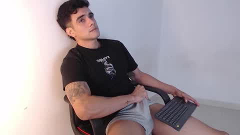 Snapshot of adama_soa chatting on 10/06/25, 06:11 Hello guys excuse my absence I will be absent for several days for health reasons I hope you understand thank you very much. online show from 10/06/25, 06:11