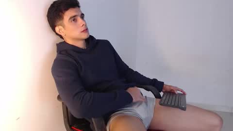 Snapshot of adama_soa chatting on 10/07/25, 06:54 Hello guys excuse my absence I will be absent for several days for health reasons I hope you understand thank you very much. online show from 10/07/25, 06:54