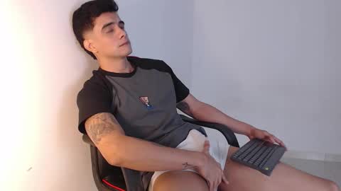 Snapshot of adama_soa chatting on 10/08/25, 08:23 Hello guys excuse my absence I will be absent for several days for health reasons I hope you understand thank you very much. online show from 10/08/25, 08:23