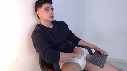 Snapshot of adama_soa chatting on 10/09/25, 05:49 Hello guys excuse my absence I will be absent for several days for health reasons I hope you understand thank you very much. online show from 10/09/25, 05:49