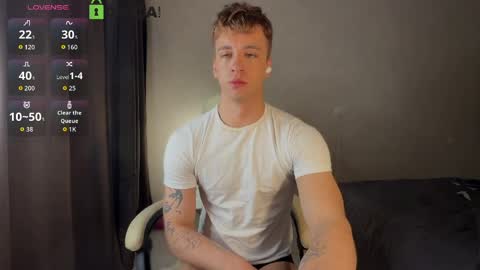 Snapshot of adampolerno chatting on 04/05/26, 12:41 Hi Im Adam Glad to see u here 3 And its my first day online show from 04/05/26, 12:41