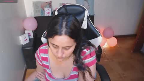 Snapshot of adams_mel chatting on 05/07/26, 01:38 adams_mel online show from 05/07/26, 01:38